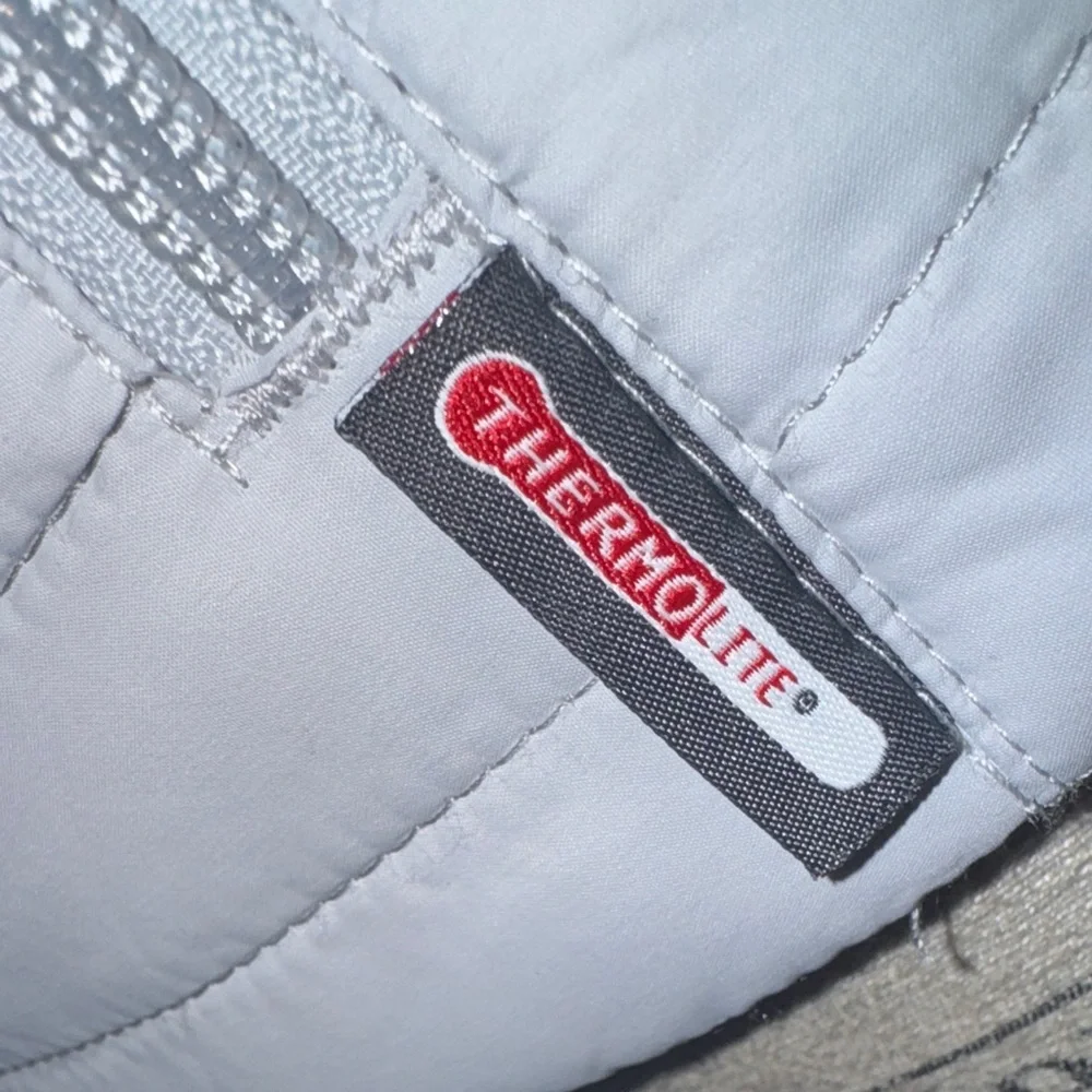 Storm Creek Women's Light Gray White Quilted Keystone Vest 4 zipper pocket Small - Picture 8 of 13